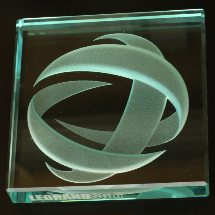 Gravure par sablage et marquage laser