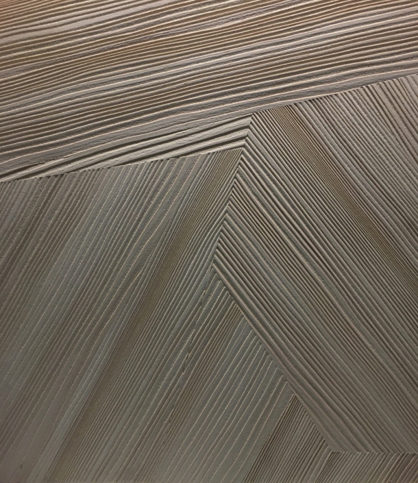 Bois sablé aérogommage ile de france paris CPR 94 fontenay-sous-bois LEGRAND SGM sablage grenaillage microbillage traitement de surface par impacts MDF MEDIUM CHENE PIN RESINEUX DOSSE SAPIN OSB PIN DEROULÉ MOTIF ALEATOIRE RESTAURANT PANNEAU EFFET DAMIER GRAVURE EFFET TEXTILE MYEN FORT LEGER METALLISATION